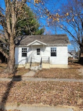 Olney Home, IL Real Estate Listing
